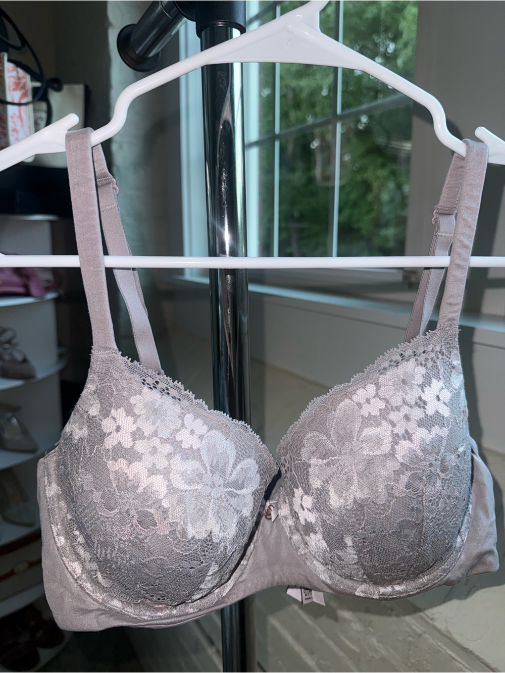 Victoria's Secret Lace Floral Underwire Bra - Gray